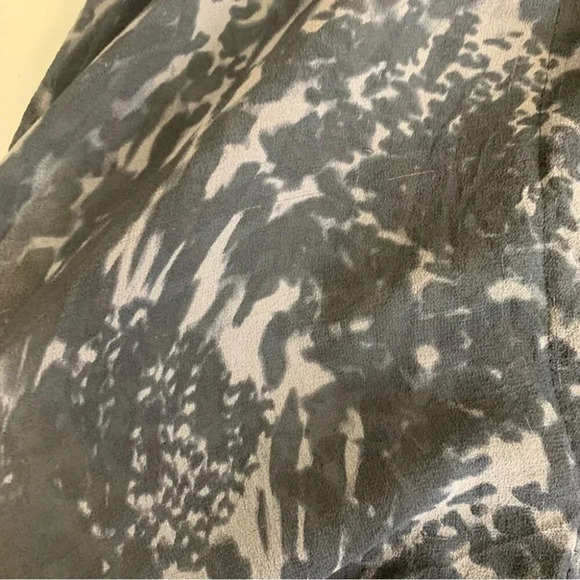 BABATON Aritizia Leopard Animal Print 100% Silk Sleeveless Top Size XS - Picture 8 of 8